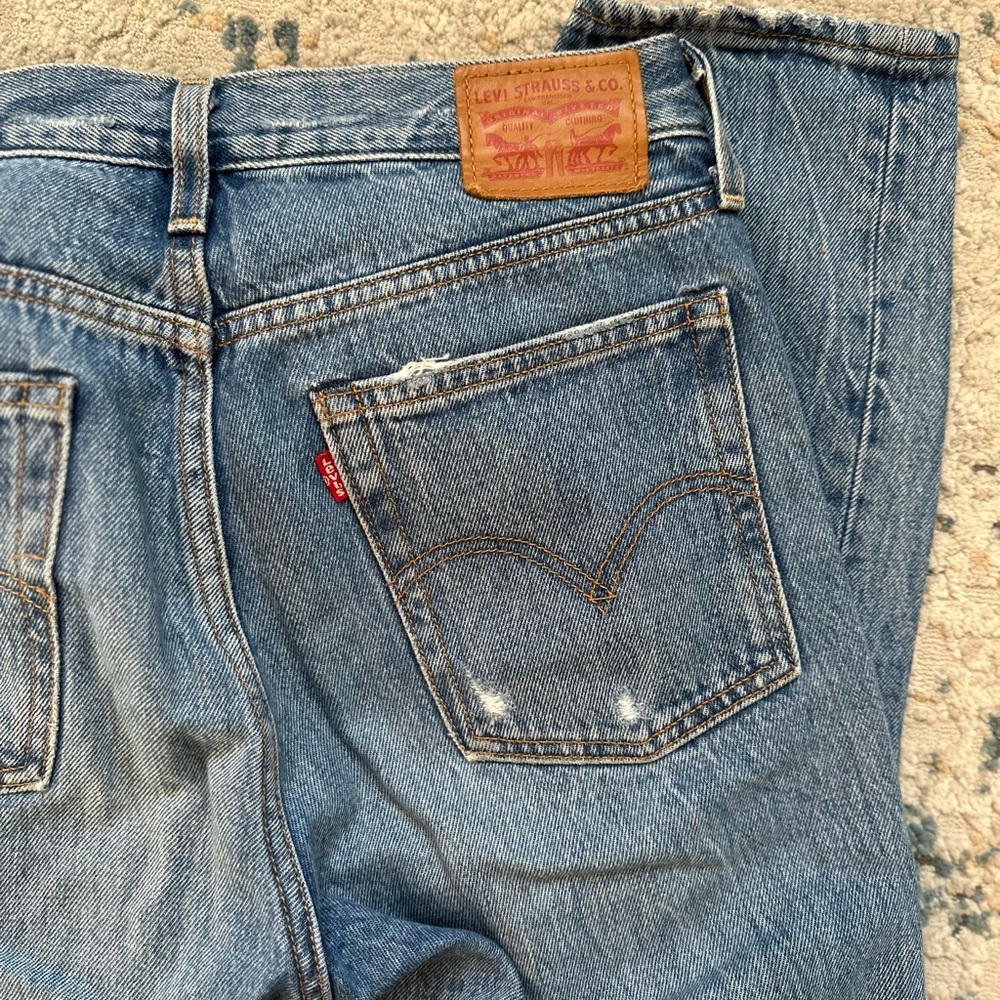 Levi's Classic Straight Fit Jeans - Denim Blue